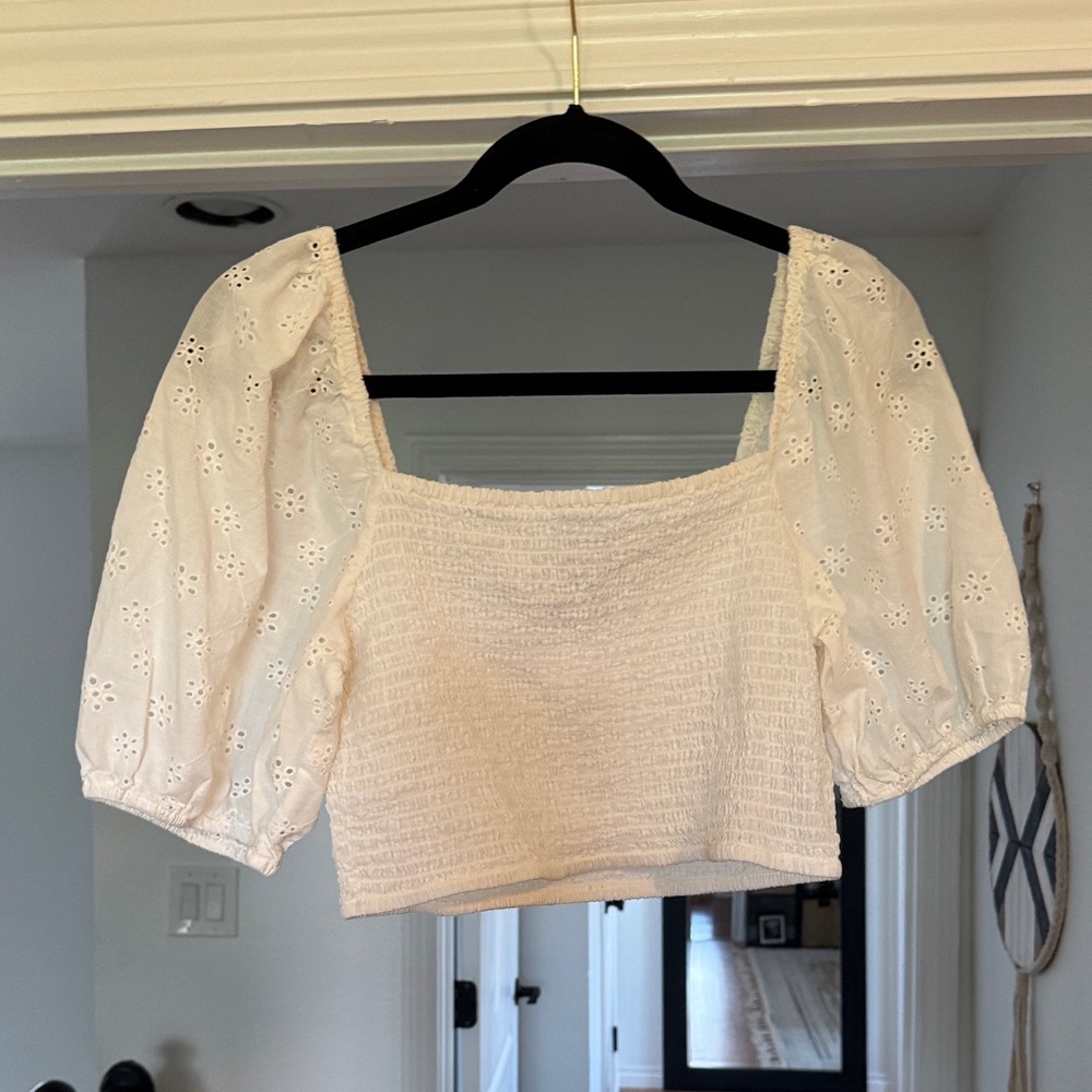 Forever 21 Crop White Eyelet Puff Sleeve Top